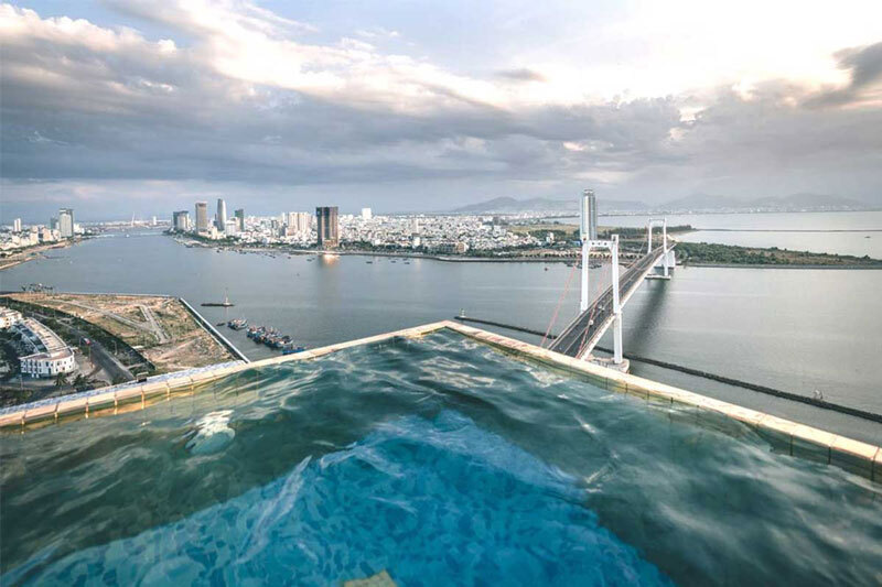 Bể bơi vô cực tại Athena Luxury Đà Nẵng Riverside